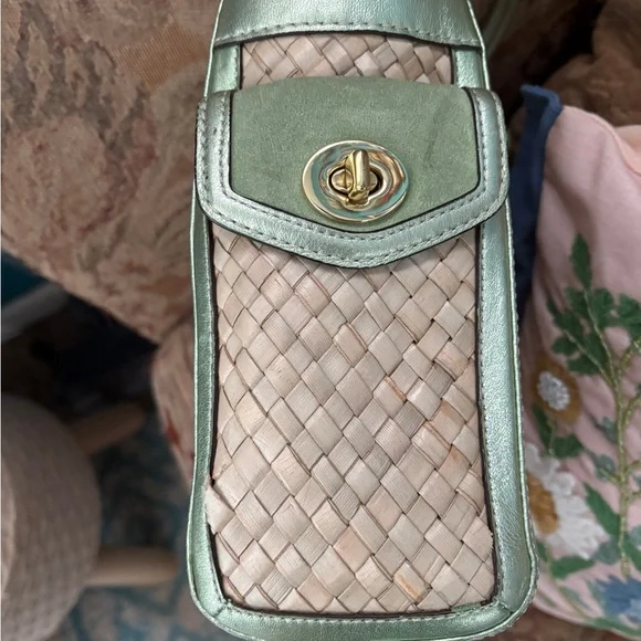 Coach Elegant Green and Tan Woven Women's Bag - Picture 5 of 10